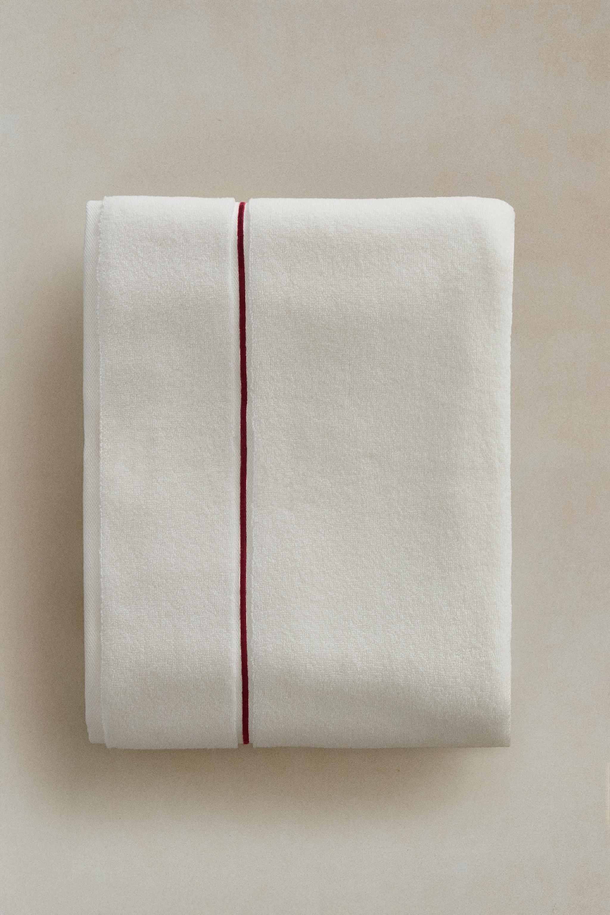 SERVIETTE DE BAIN FESTON BRODE